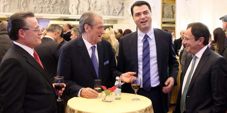 Kryetari i PD Lulzim Basha, deputetet i PD, Ridvan Bode, Genc Ruli dhe ish Kryeministri, Sali Berisha, gjate nje ceremonie festive te organizuar me rastin e 25 vjetorit te themelimit te gazetes Rilindja Demokratike, RD, organ i Partise Demokratike./r/n/r/nLeader of the Democratic Party Lulzim Basha, Former Prime Minister Sali Berisha, lawmakers Ridvan Bode and Genc Ruli, during a festive ceremony organized to mark the 25th anniversary of the founding of the Democratic Revival newspaper, RD, an organ of the Democratic Party.