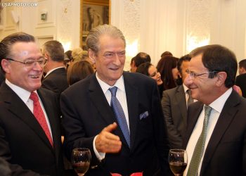 Deputetet e PD, Ridvan Bode, Genc Ruli dhe ish Kryeministri, Sali Berisha, gjate nje ceremonie festive te organizuar me rastin e 25 vjetorit te themelimit te gazetes Rilindja Demokratike, RD, organ i Partise Demokratike./r/n/r/nFormer Prime Minister Sali Berisha, lawmakers Ridvan Bode and Genc Ruli, during a festive ceremony organized to mark the 25th anniversary of the founding of the Democratic Revival newspaper, RD, an organ of the Democratic Party.
