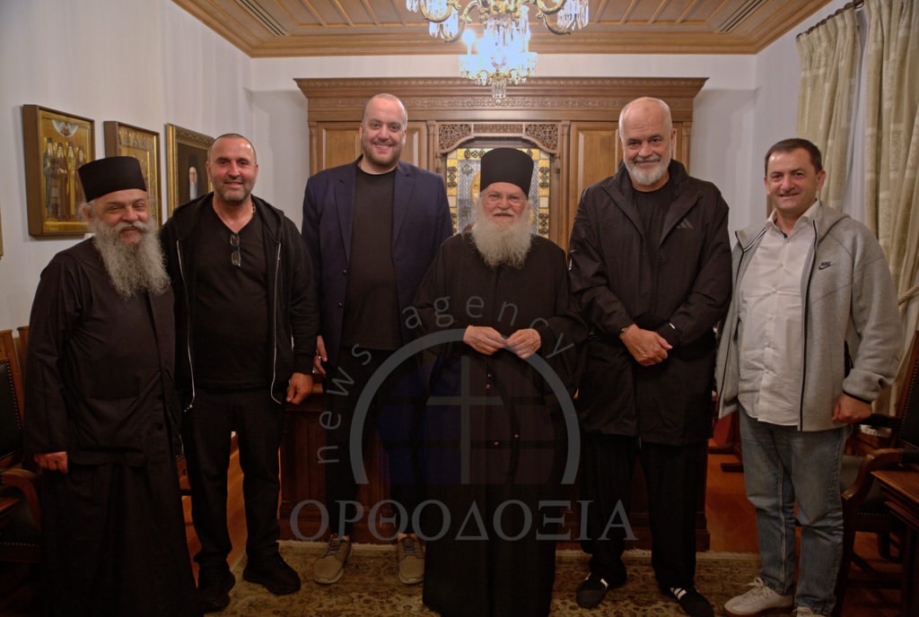 Rama vizitë në Malin Athos, kalon natën në një nga manastiret më të njohura ortodokse greke